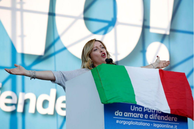 Meloni, 4 ans plus tard : après une période de stabilité perçue, quel avenir pour une Italie au bord du chaos ?